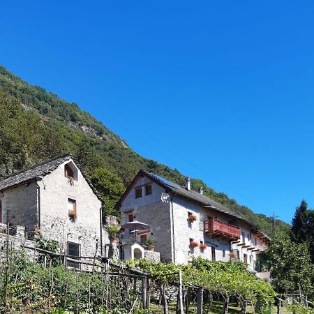 Ossola Dal Monte - Affittacamere Crevoladossola Exterior foto